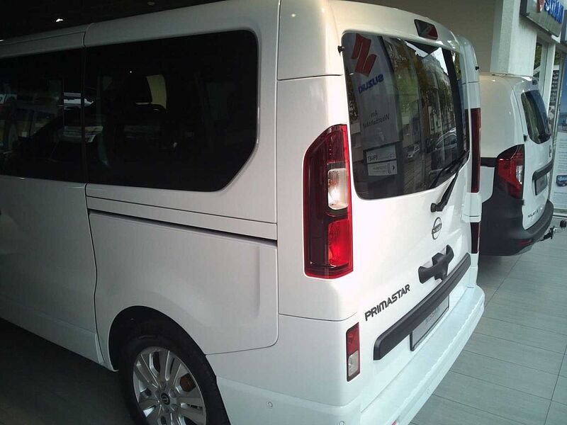 Nissan Primastar Kombi Tekna 8 Sitzer